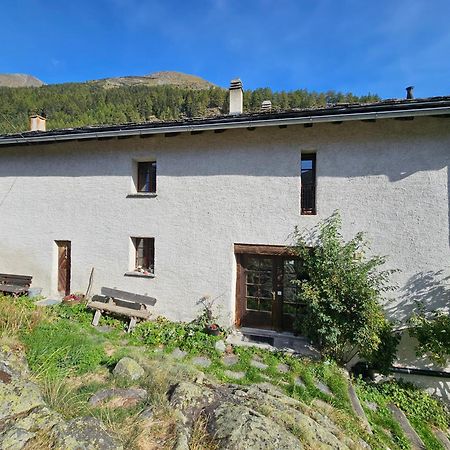 Ferienwohnung Bourg-Saint-Pierre : Le Cachet D'Antan Exterior foto
